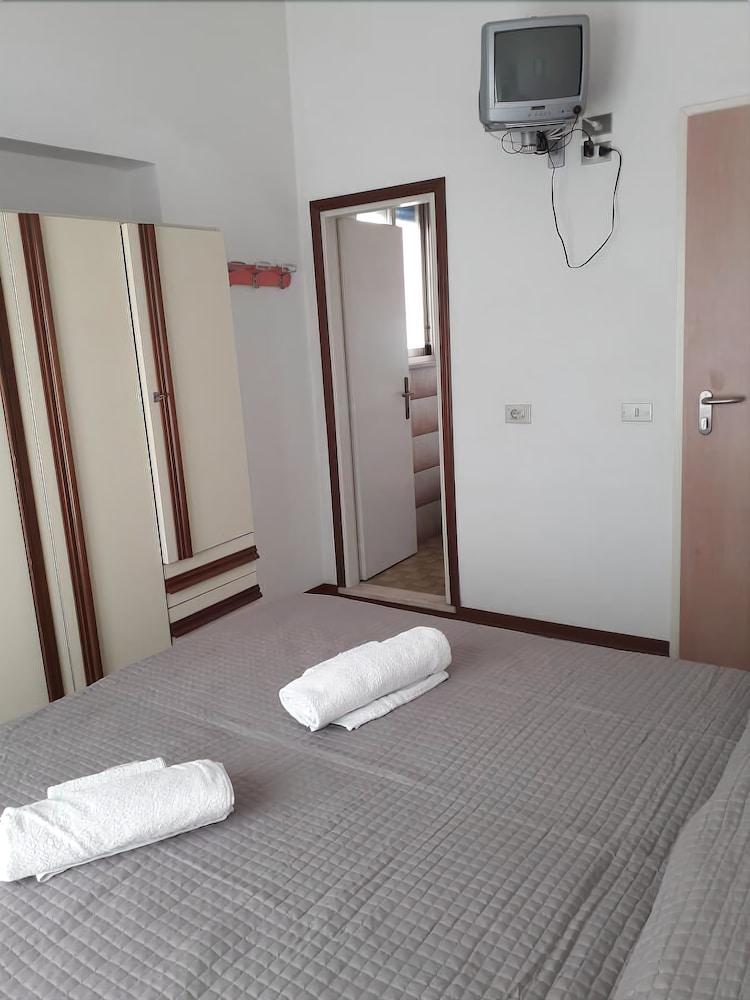 Hotel Sirena เบลลาเรีย-อีเจอา มารีนา ภายนอก รูปภาพ