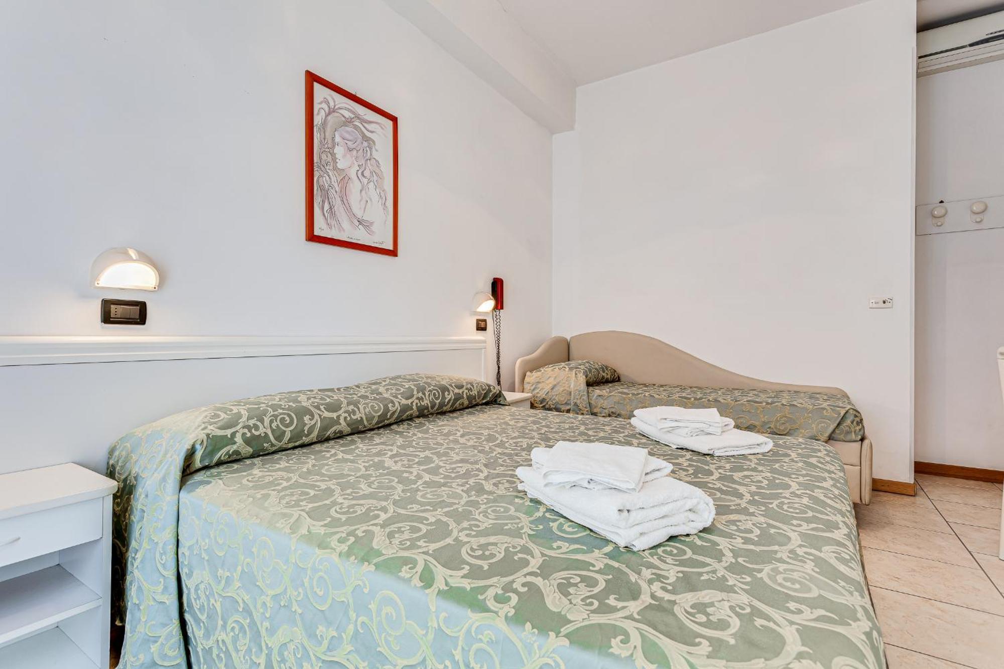 Hotel Sirena เบลลาเรีย-อีเจอา มารีนา ภายนอก รูปภาพ