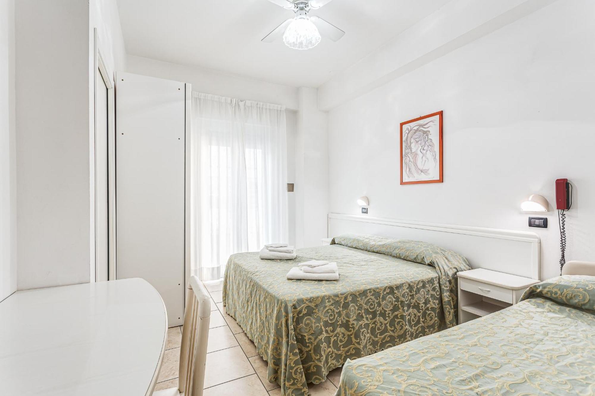 Hotel Sirena เบลลาเรีย-อีเจอา มารีนา ภายนอก รูปภาพ